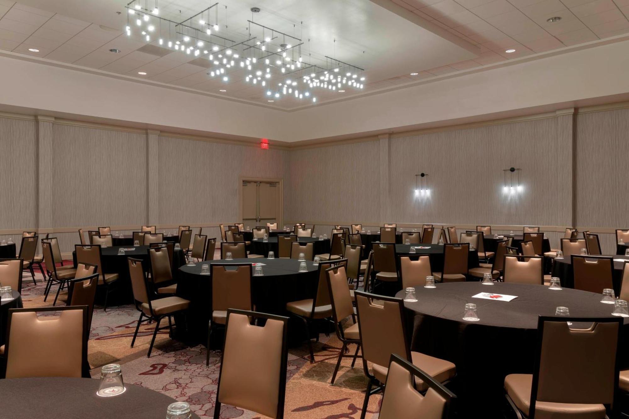 Готель Atlanta Marriott Northeast/Emory Area Екстер'єр фото